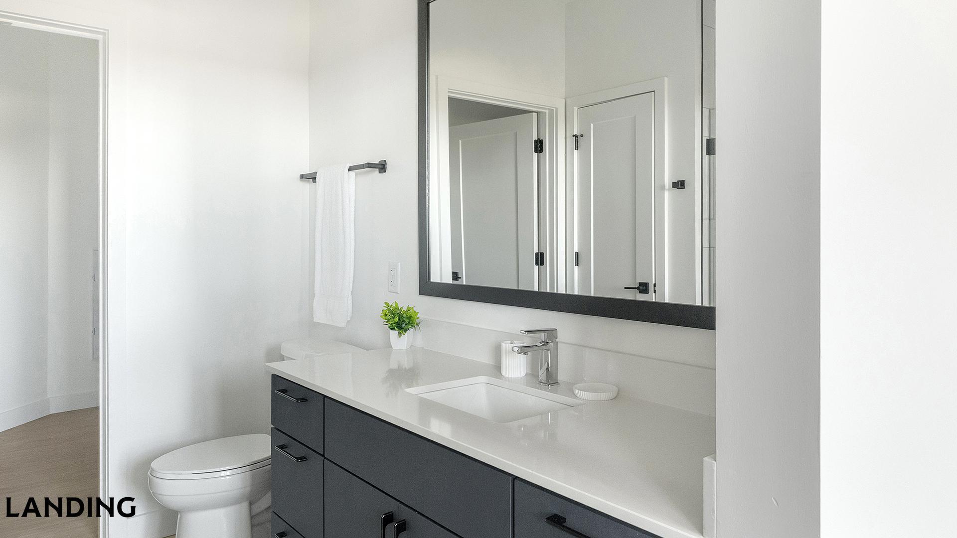 Building Photo - 1007 S Mint St