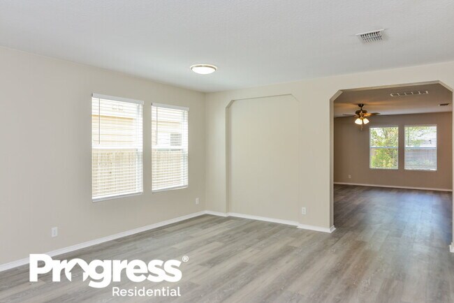 Building Photo - 8439 Silver Brush