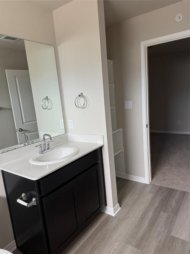 Building Photo - 1850 Settlers Glen Dr