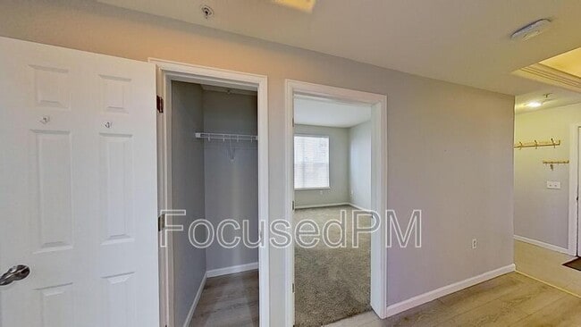 Building Photo - 1747 N Pearl St