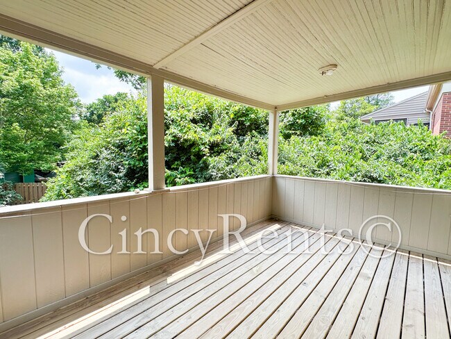 Building Photo - 6239 Crestview Plz
