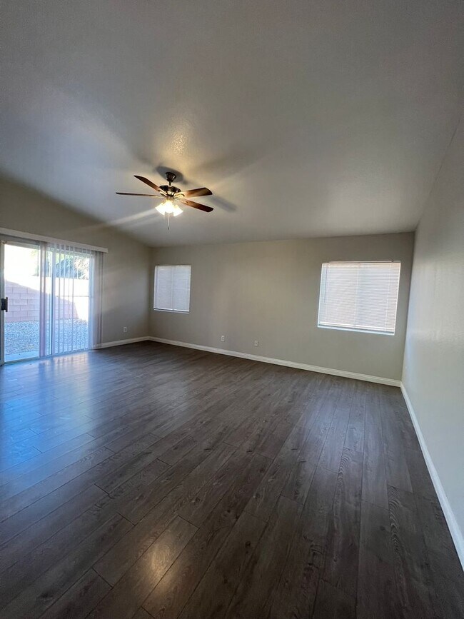 Building Photo - 2708 Ganzo St