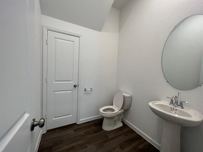 Building Photo - 4202 Balboa Dr