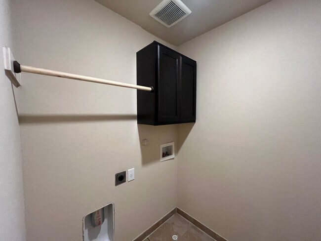 Building Photo - 6515 Marcel Wy