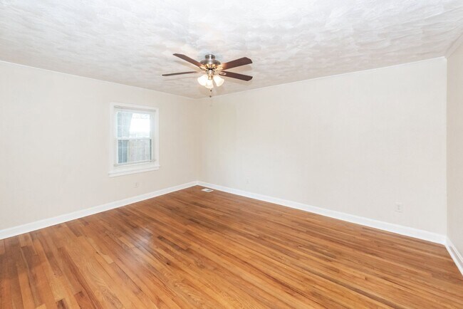 Building Photo - 2139 Pierpont Ave