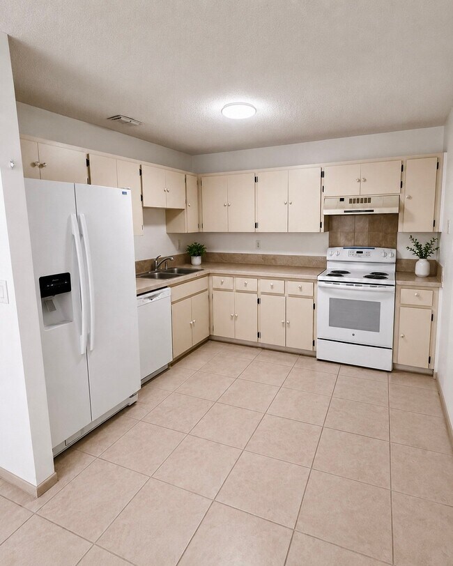 Building Photo - 7601 Willow Park Dr