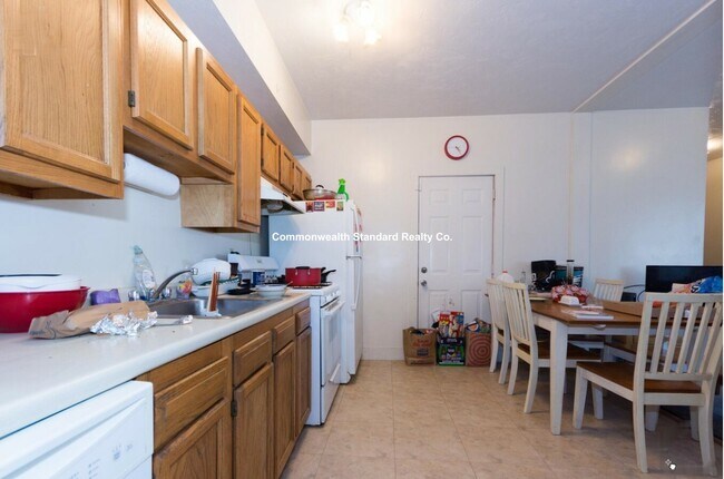 Building Photo - 14A Ashford St