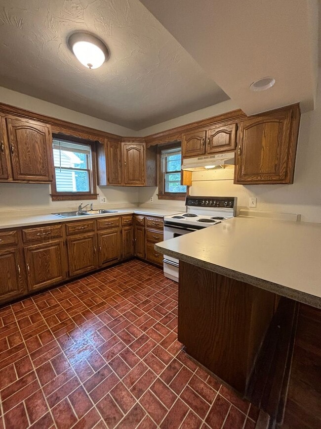 Building Photo - Charming 2 Bedroom 1 Bath Single Family Ho...