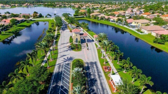 Building Photo - 6136 Santa Margarito Dr