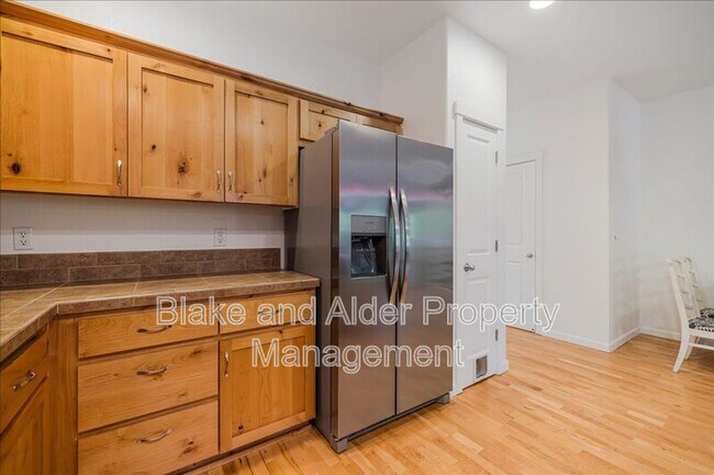 Building Photo - 445 SW 149th Terrace