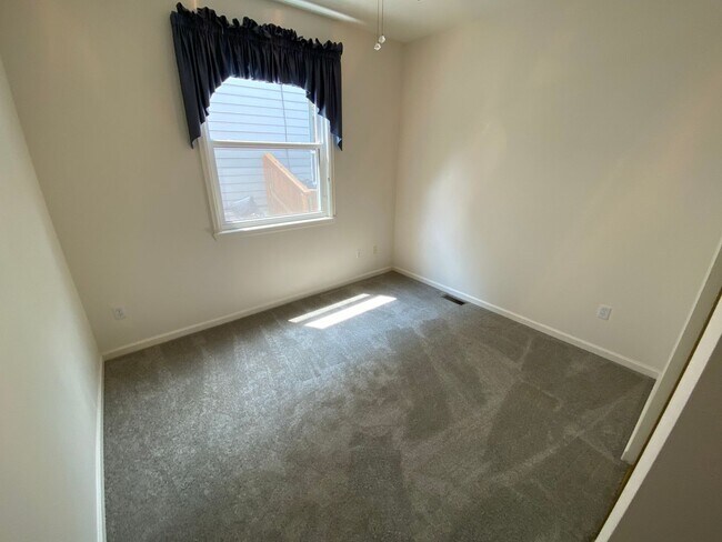 Building Photo - Great Highlands Ranch Home on the Golf Cou...