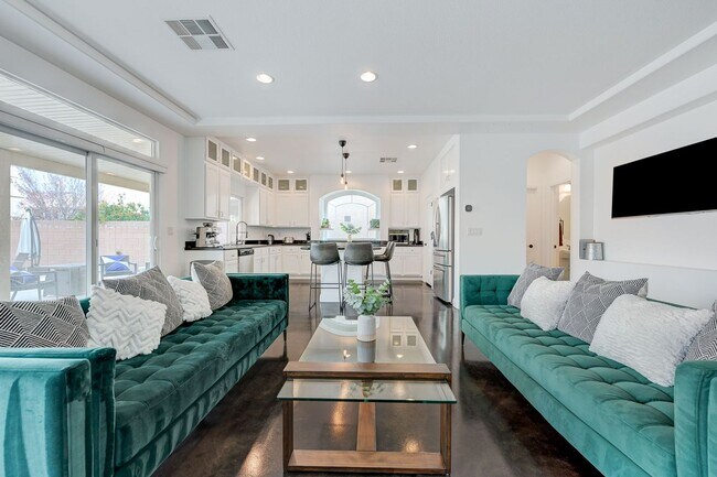 Building Photo - FANTASTIC FULLY UPGRADED FURNISHED RENTAL LOCATED IN THE SOUTHWEST!!!