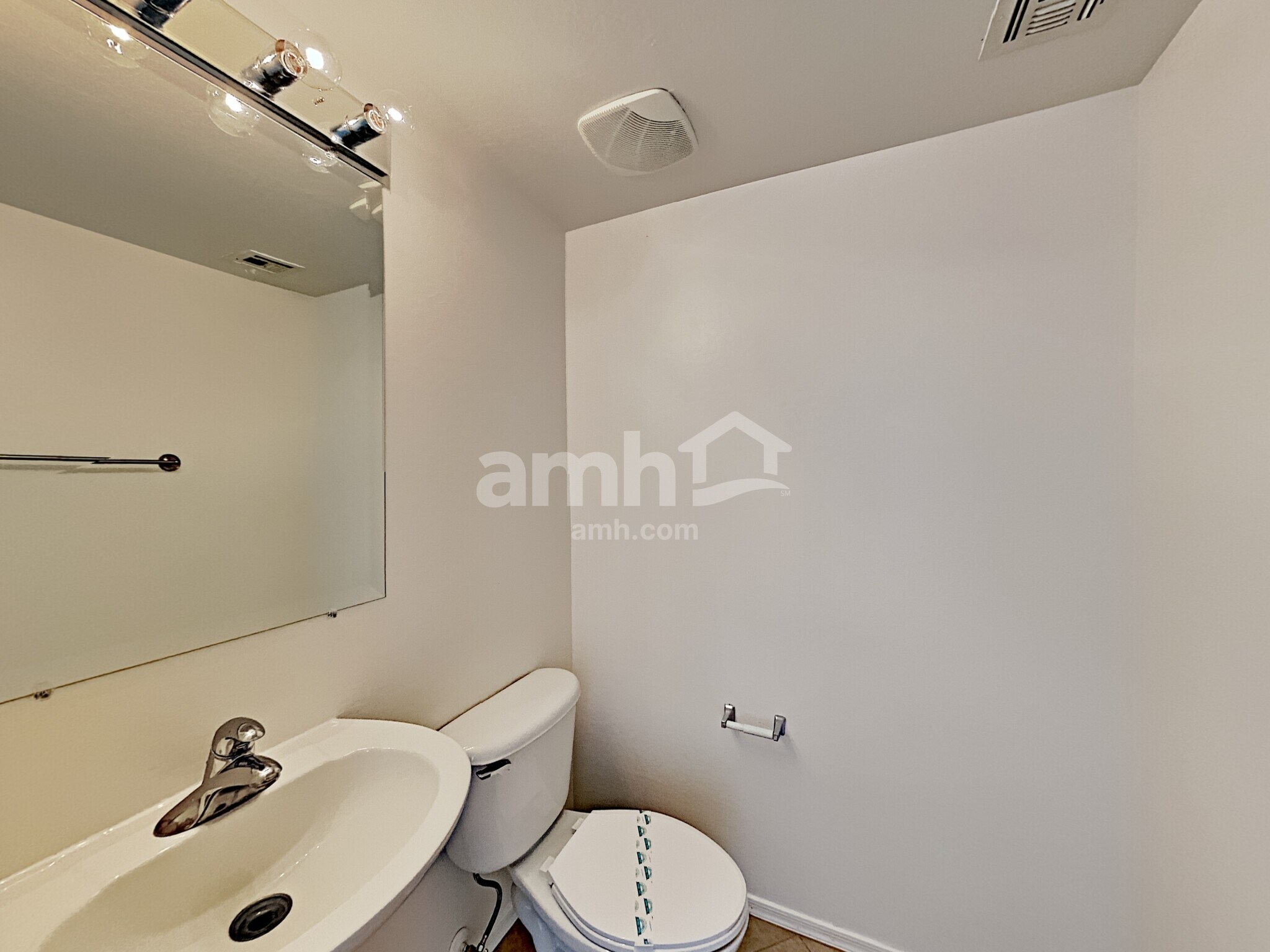 Building Photo - 34720 N Happy Jack Dr