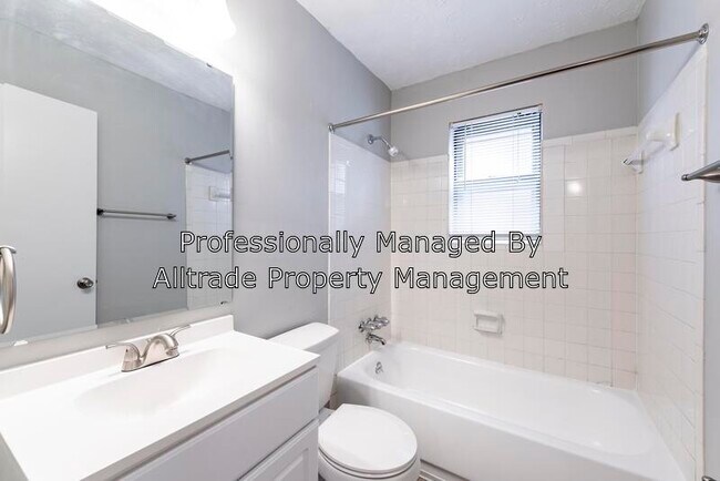 Building Photo - 4518 Beechbrook Rd