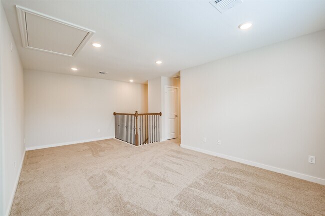 Building Photo - 3623 Pathfinder Ct