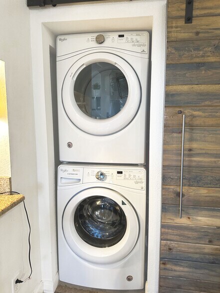 Building Photo - 3500 N HAYDEN Rd