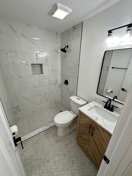 Building Photo - 5340 Edsall Rd