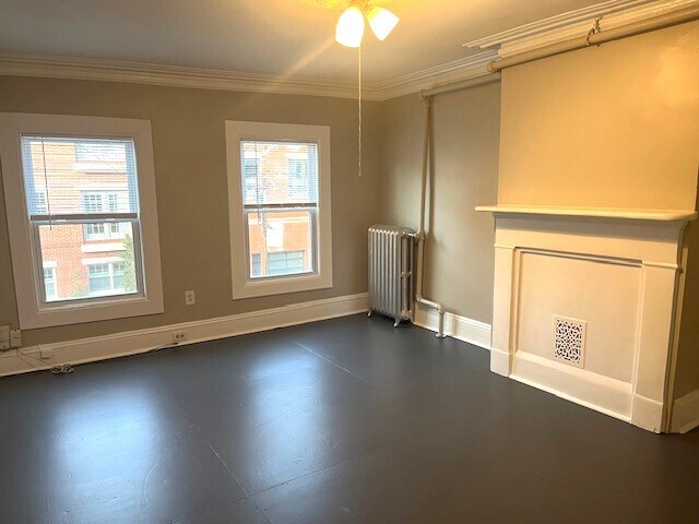 Building Photo - 335 7th St