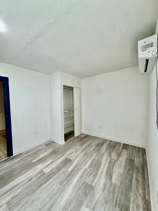 Building Photo - Spacious 4 Bedroom / 3 Bath Home for Rent – Westside Corpus Christi (Section 8 Welcomed)