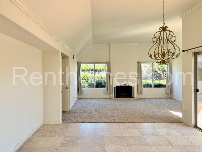 Building Photo - 1588 Rambla Puesta