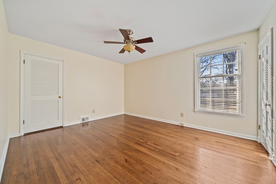 Bedroom Suite 2 - 5347 Denwood Ave