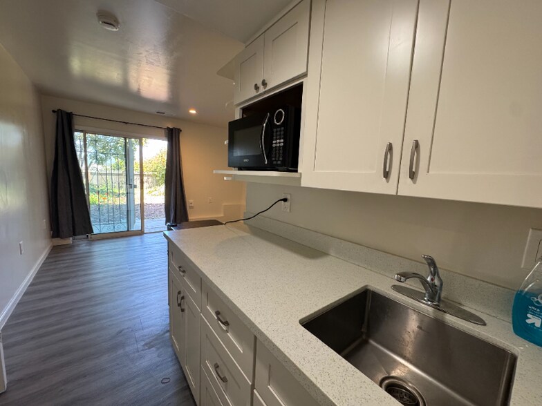 Building Photo - 127 Marbly Ave