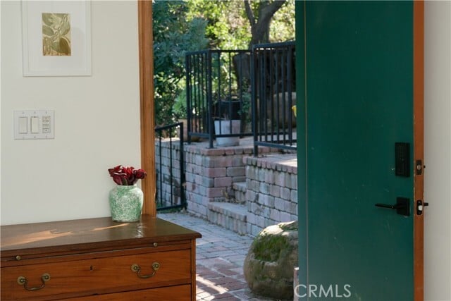 Building Photo - 16851 Hay Dr