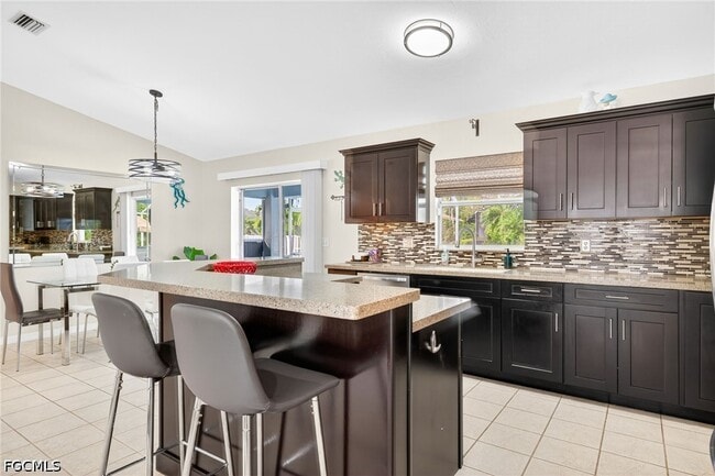 Building Photo - 2919 SW 25th St