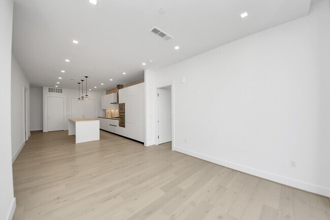Building Photo - 1711 Allen Pkwy