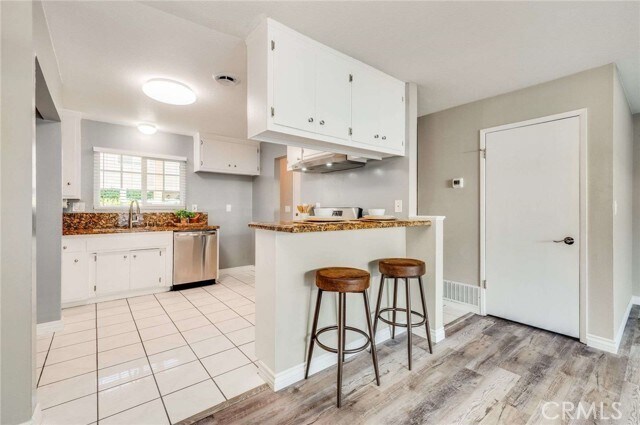 Building Photo - 623 E Matchwood Pl