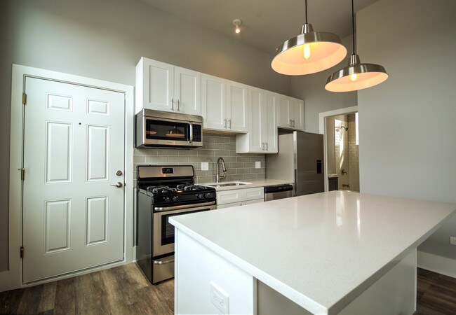 Floorplan - 1758 W. 21st Pl. / 2115 S. Wood St.