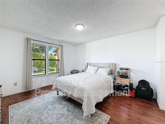 Building Photo - 4057 Crockers Lake Blvd