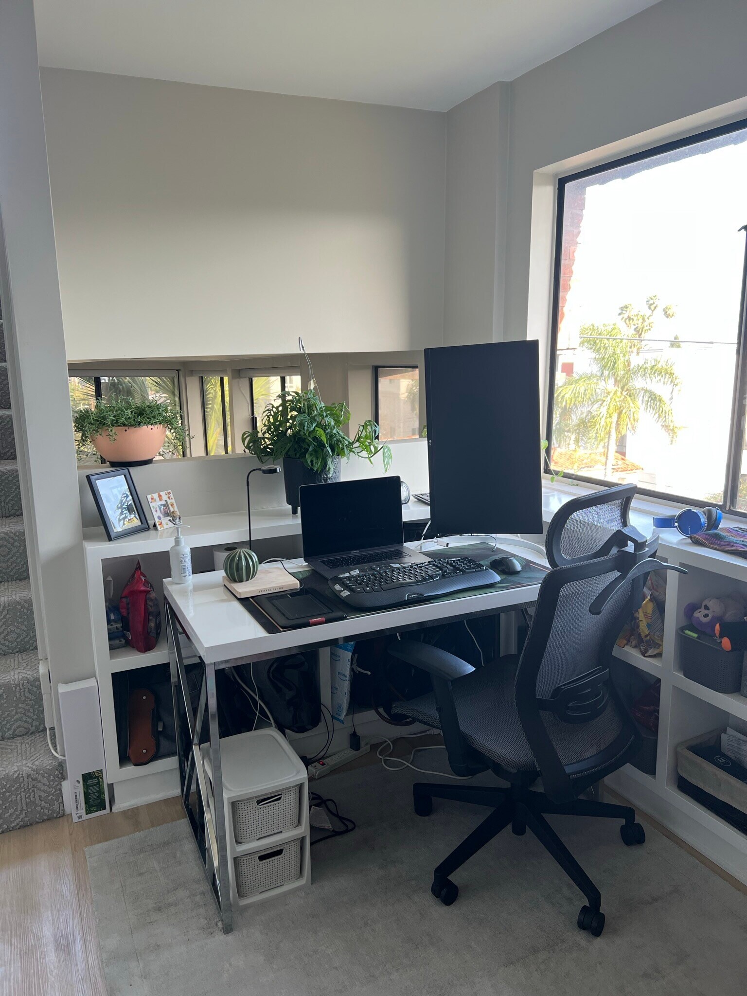 Loft/office - 869 S Wooster St