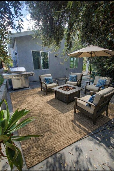 Building Photo - 319 E Ramona St