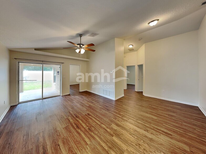 Building Photo - 33437 Irongate Dr