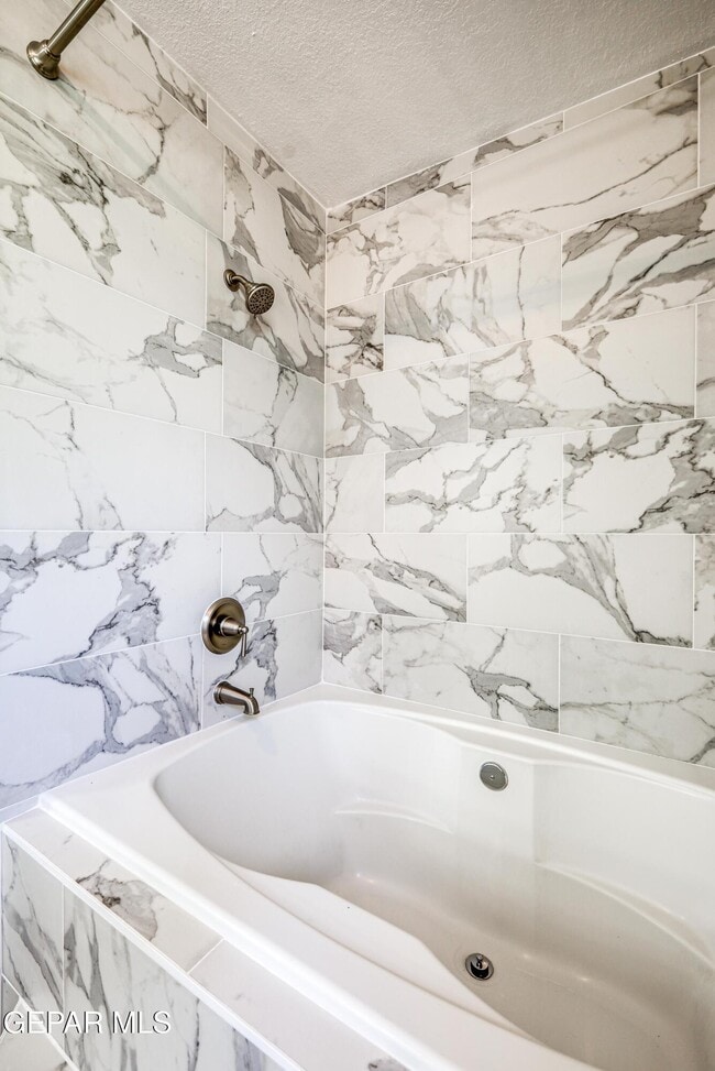 Building Photo - 5672 Costa Blanca Pl