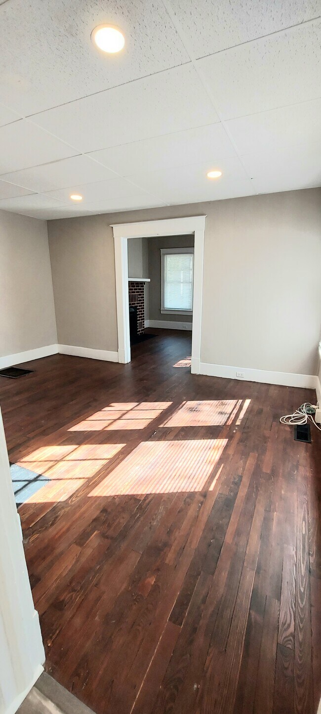 Building Photo - 2411 Wrightsboro Rd