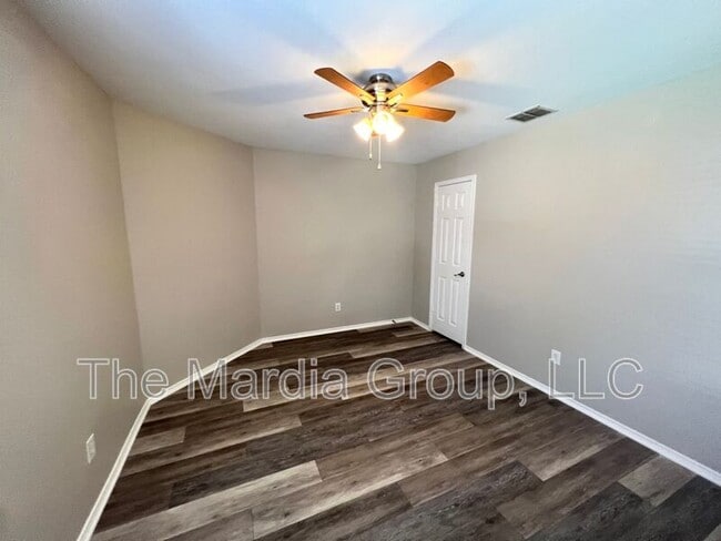 Building Photo - 8928 Belvedere Dr
