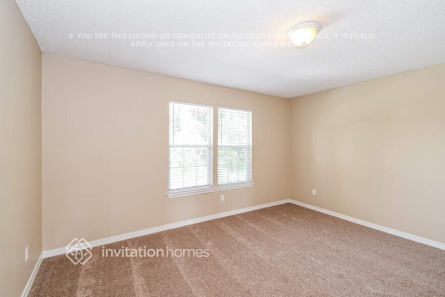 Building Photo - 9044 Camshire Dr