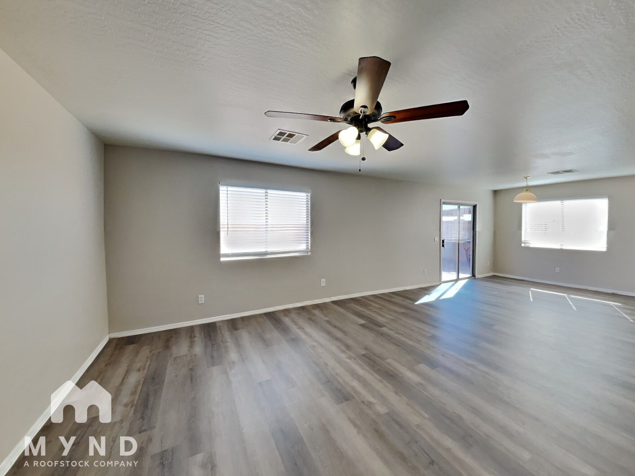 Building Photo - 6521 E Lush Vista View