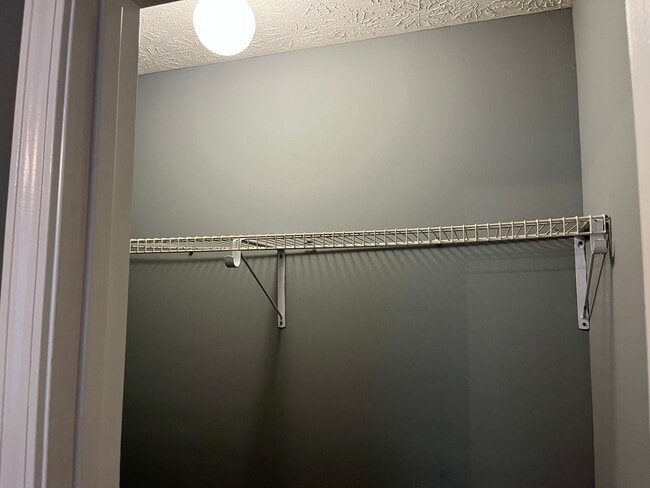 Building Photo - CLOSE TO UNIVERSITY