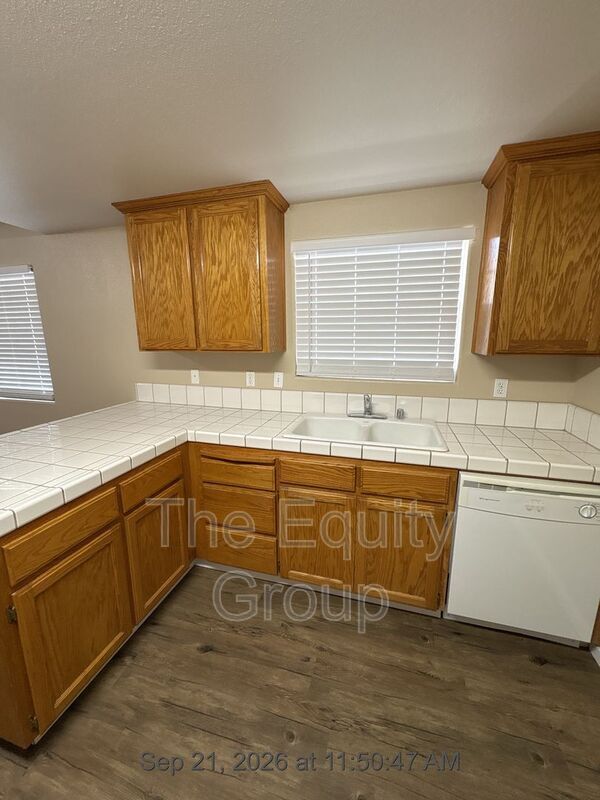 Building Photo - 2322 N Vickie Ct