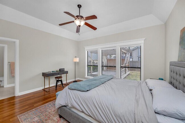 Building Photo - 927 Blue Spring Cir