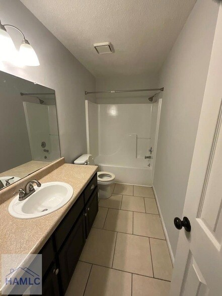 Building Photo - 1434 Paul Caswell Blvd