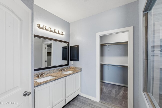 Building Photo - 3917 Desert Bluff Dr