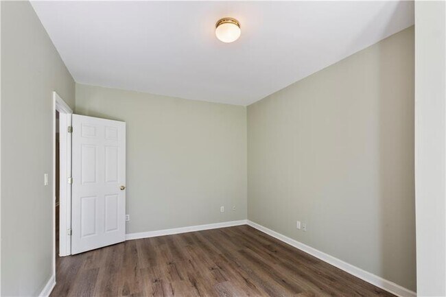 Building Photo - 4565 Ashmore Cir