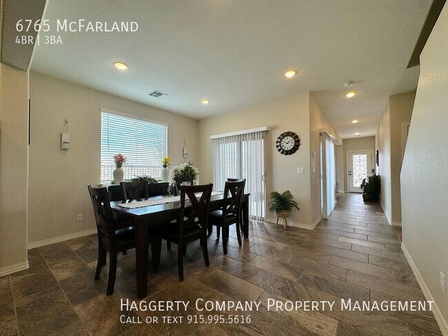 Building Photo - West El Paso 4 bed Refrig A/C with 3 car g...