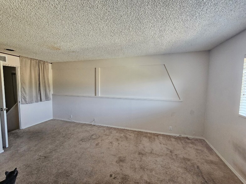 Building Photo - 2533 Navarra Dr