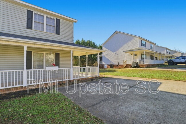 Building Photo - 110 Cypress Run