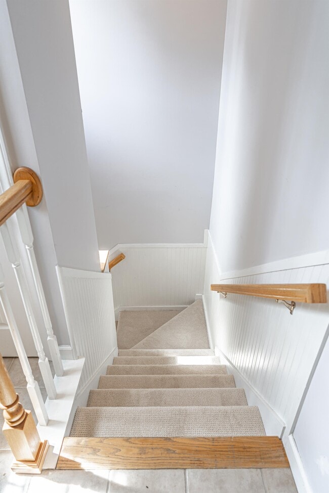 Building Photo - 1733 Woodbrooke Dr